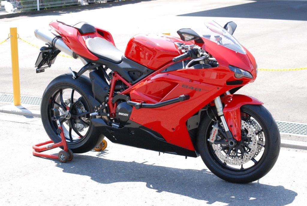 DUCATI 848 ワンオフ エンジンガード スタントケージのご紹介
